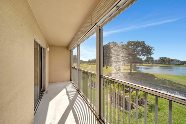 300 SW 134th Way 204E, Pembroke Pines, FL 33027