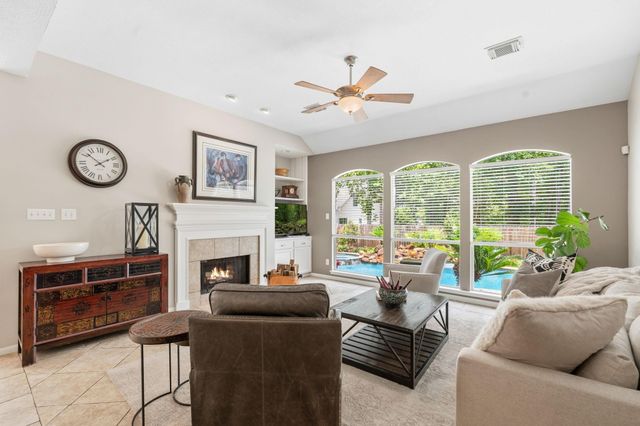 2 Harmony Arbor Court, The Woodlands, TX 77382
