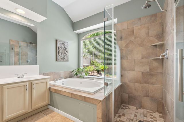2 Harmony Arbor Court, The Woodlands, TX 77382