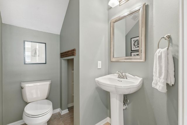2 Harmony Arbor Court, The Woodlands, TX 77382
