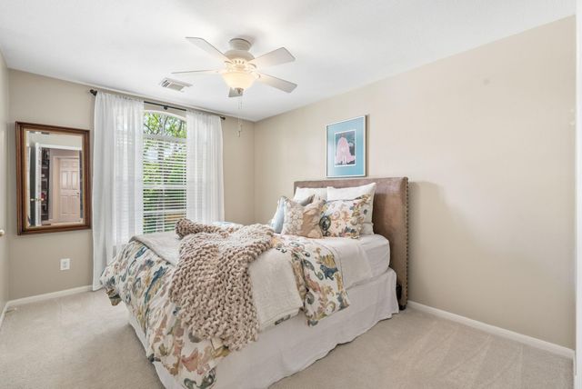 2 Harmony Arbor Court, The Woodlands, TX 77382