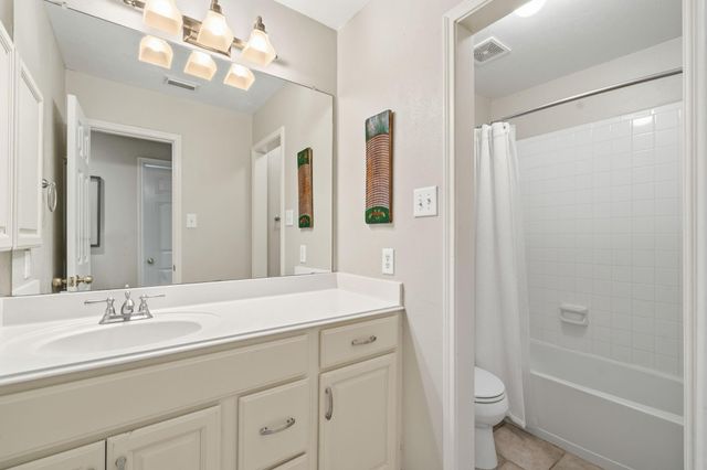 2 Harmony Arbor Court, The Woodlands, TX 77382