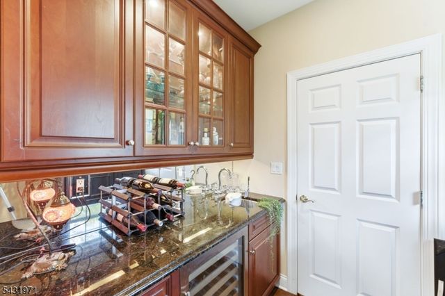 6 Fox Run Rd, Sparta Twp., NJ 07871