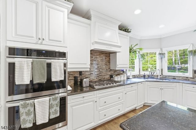 6 Fox Run Rd, Sparta Twp., NJ 07871