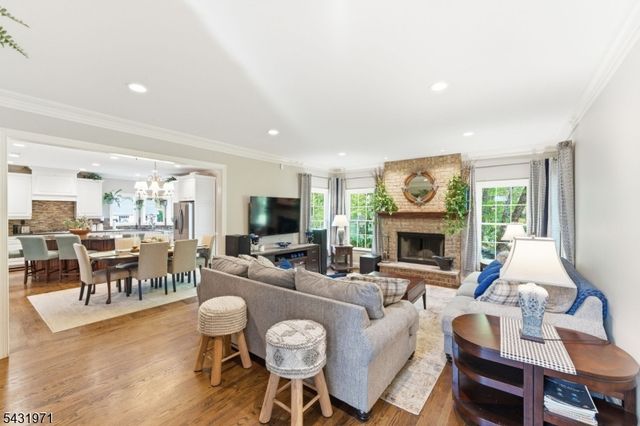 6 Fox Run Rd, Sparta Twp., NJ 07871