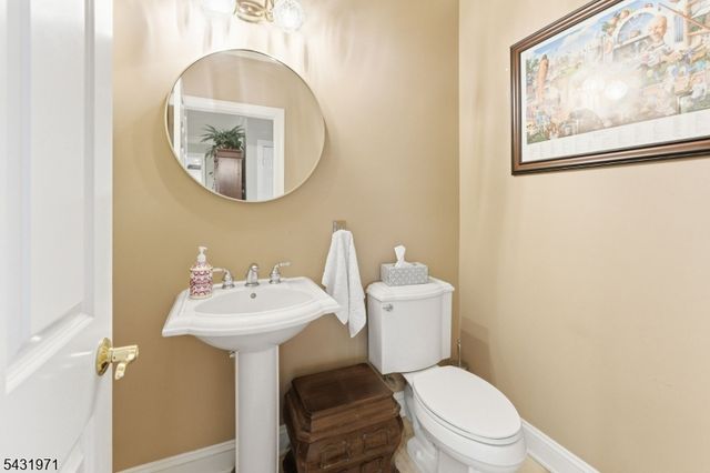 6 Fox Run Rd, Sparta Twp., NJ 07871