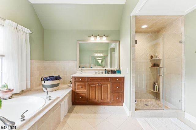 6 Fox Run Rd, Sparta Twp., NJ 07871
