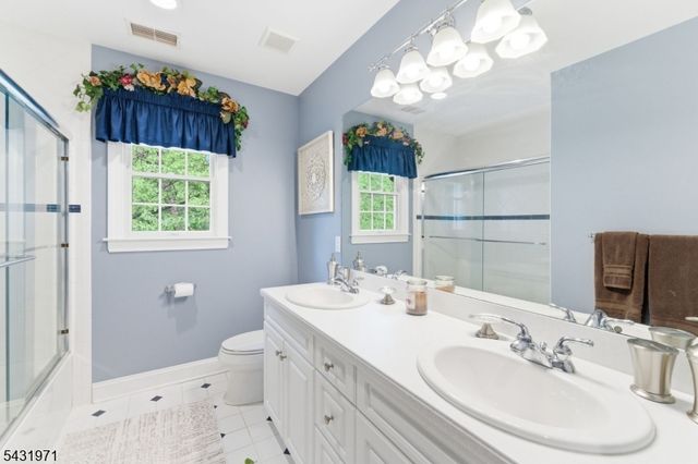 6 Fox Run Rd, Sparta Twp., NJ 07871