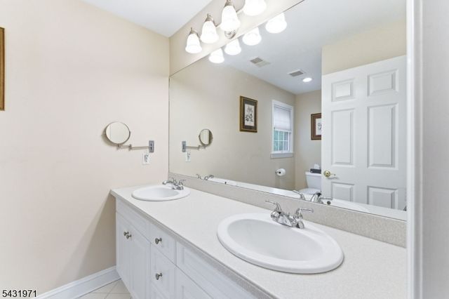 6 Fox Run Rd, Sparta Twp., NJ 07871