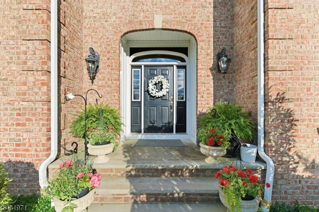 6 Fox Run Rd, Sparta Twp., NJ 07871