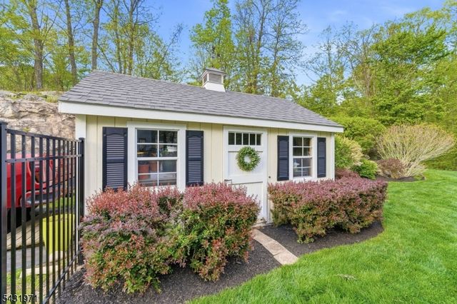 6 Fox Run Rd, Sparta Twp., NJ 07871