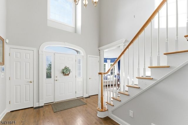 6 Fox Run Rd, Sparta Twp., NJ 07871