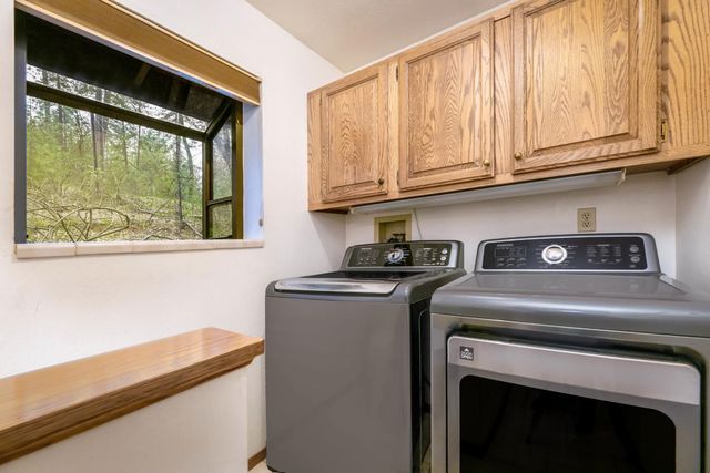 15501 Little Valley Rd, Grass Valley, CA 95949