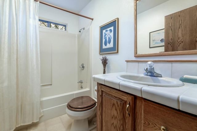 15501 Little Valley Rd, Grass Valley, CA 95949