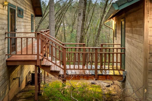 15501 Little Valley Rd, Grass Valley, CA 95949