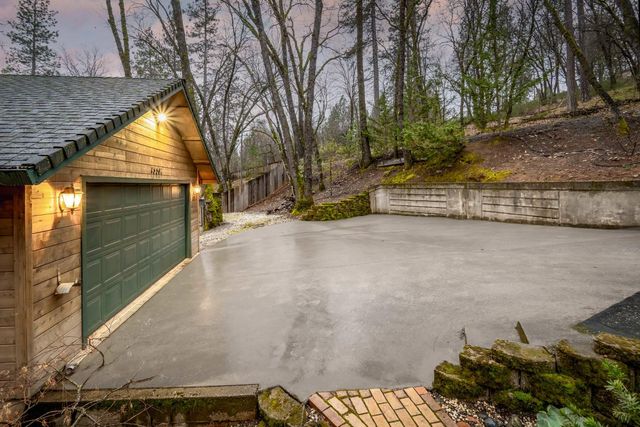 15501 Little Valley Rd, Grass Valley, CA 95949