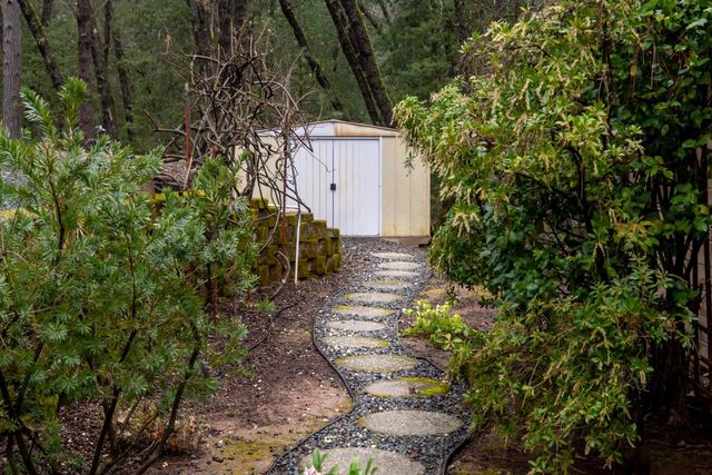 15501 Little Valley Rd, Grass Valley, CA 95949