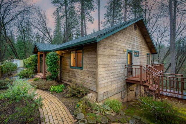 15501 Little Valley Rd, Grass Valley, CA 95949