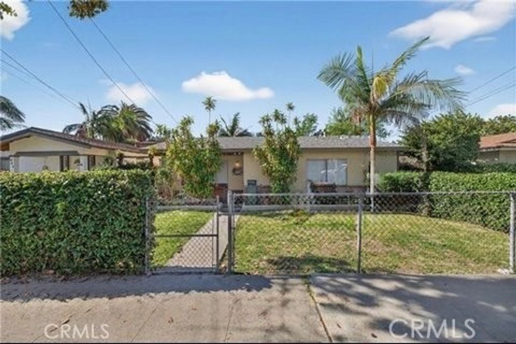 560 N Grand, Orange, CA 92867