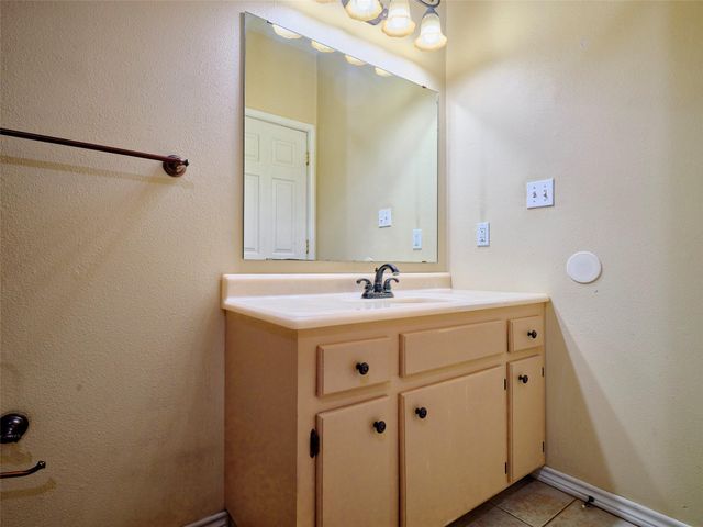 2605 N Abell Street, Wharton, TX 77488