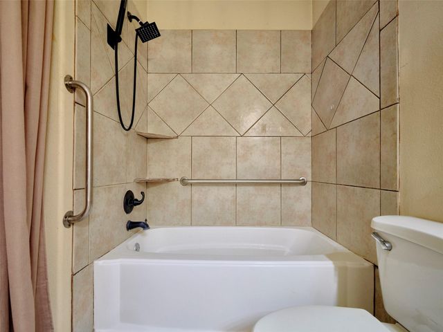 2605 N Abell Street, Wharton, TX 77488