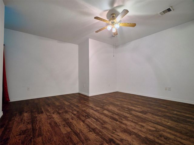 2605 N Abell Street, Wharton, TX 77488