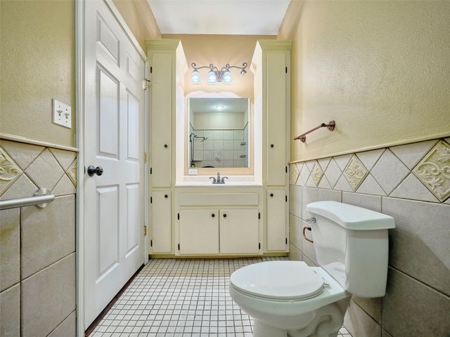 2605 N Abell Street, Wharton, TX 77488