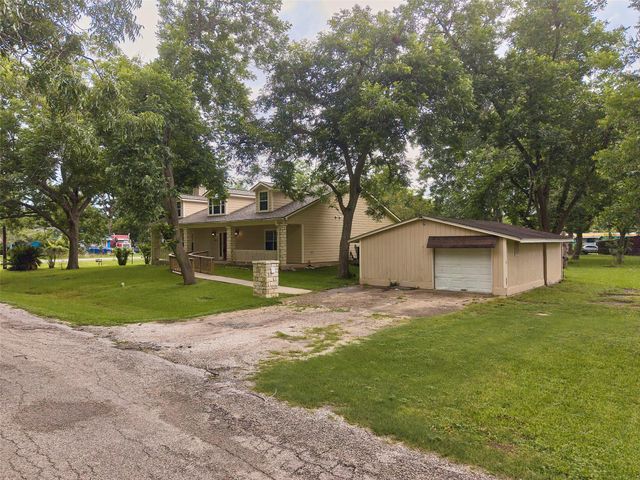 2605 N Abell Street, Wharton, TX 77488