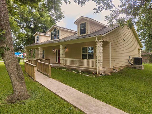 2605 N Abell Street, Wharton, TX 77488