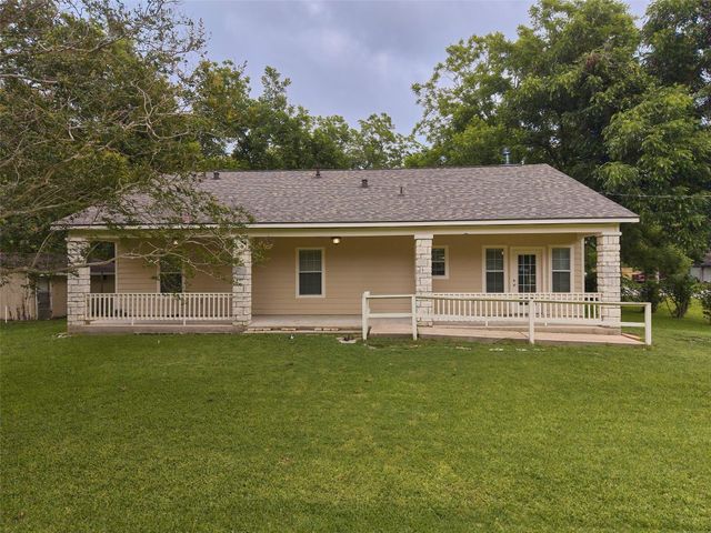 2605 N Abell Street, Wharton, TX 77488