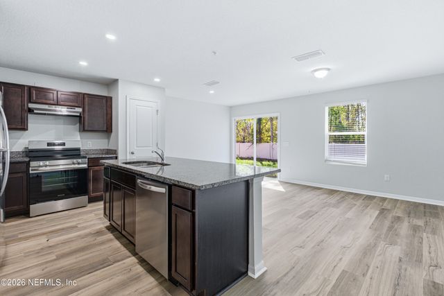 7638 MAILES Court 101,102,201,202, Jacksonville, FL 32210