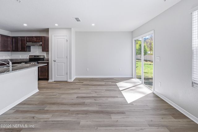 7638 MAILES Court 101,102,201,202, Jacksonville, FL 32210