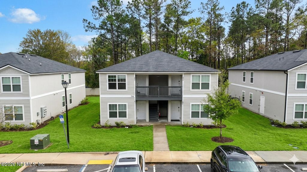 7638 MAILES Court 101,102,201,202, Jacksonville, FL 32210