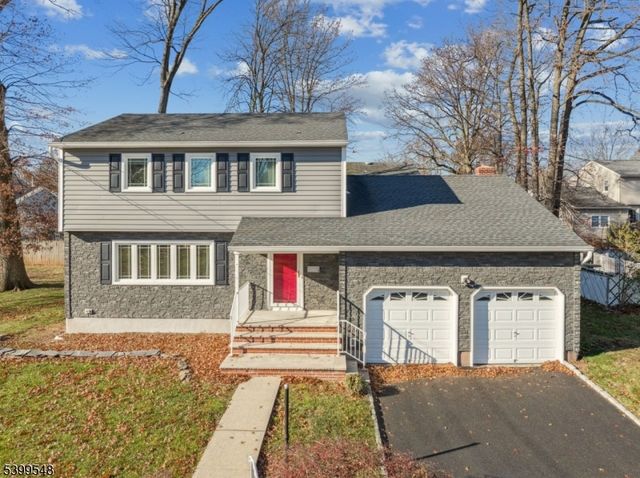 8 Periwinkle Pl, Woodbridge Twp., NJ 07067