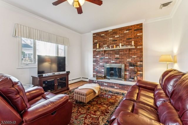 8 Periwinkle Pl, Woodbridge Twp., NJ 07067