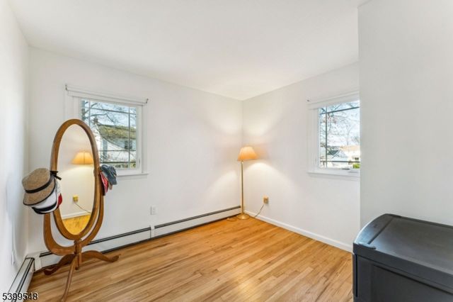 8 Periwinkle Pl, Woodbridge Twp., NJ 07067