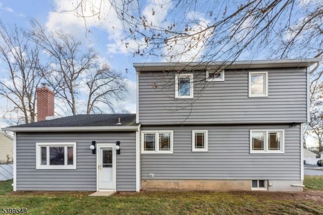 8 Periwinkle Pl, Woodbridge Twp., NJ 07067