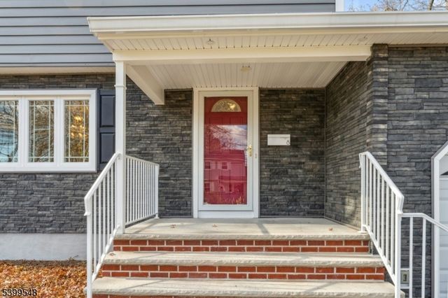 8 Periwinkle Pl, Woodbridge Twp., NJ 07067