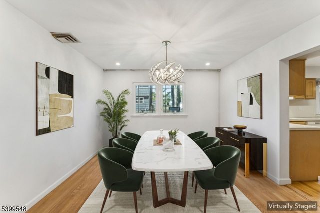 8 Periwinkle Pl, Woodbridge Twp., NJ 07067