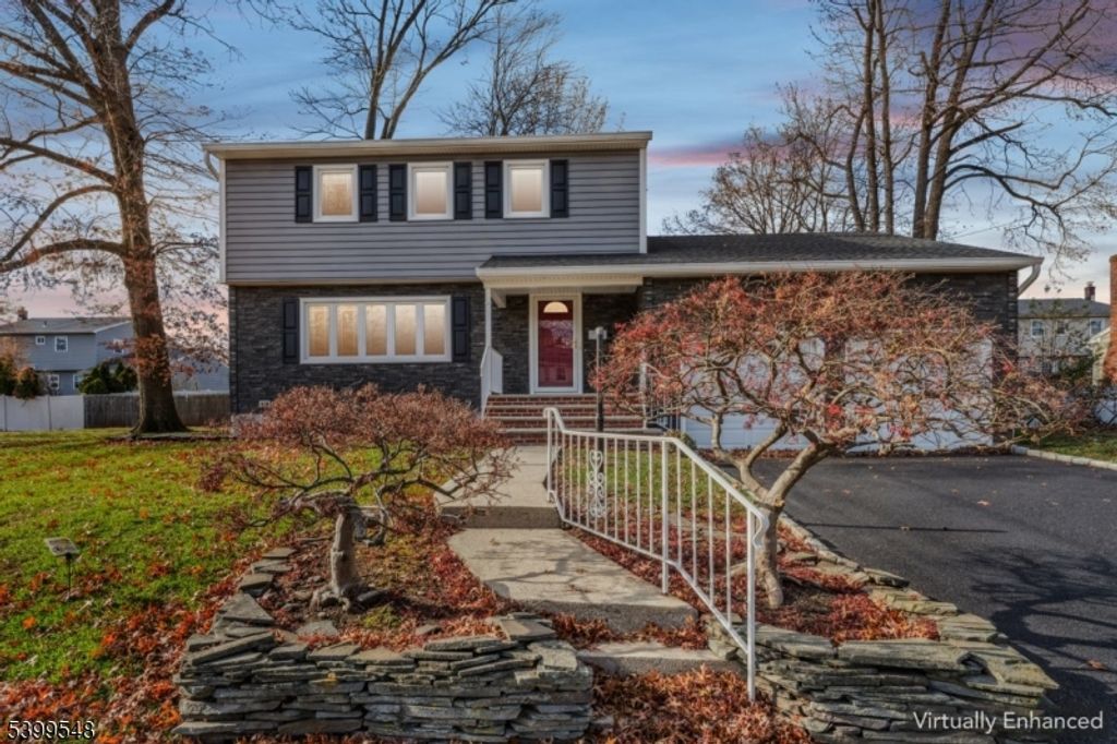 8 Periwinkle Pl, Woodbridge Twp., NJ 07067