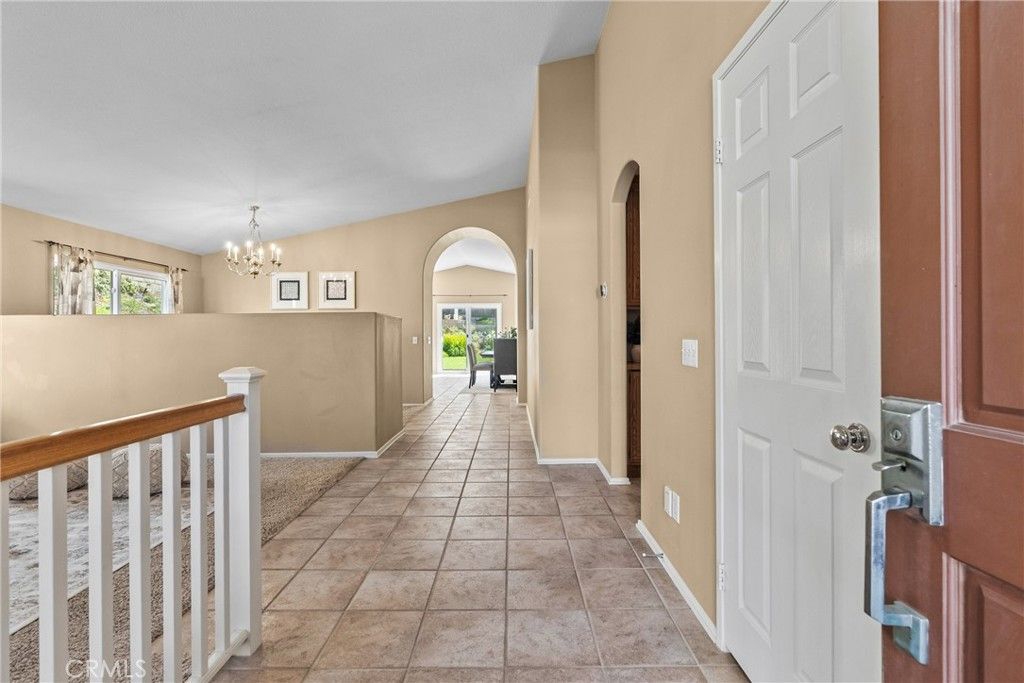28712 Park Woodland, Saugus, CA 91390 — photo 4
