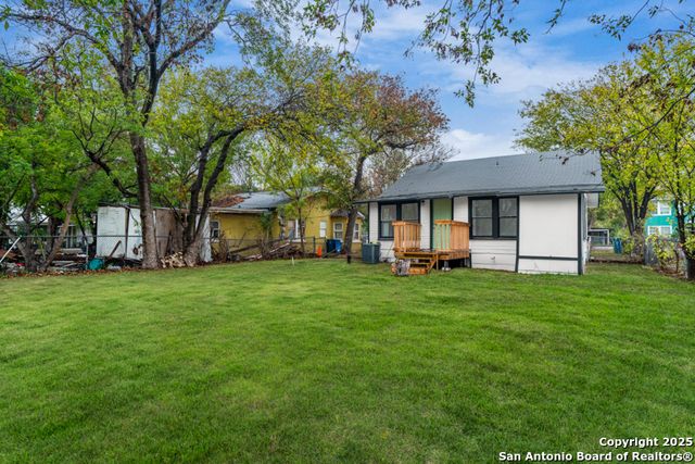 1734 Thorain, San Antonio, TX 78201