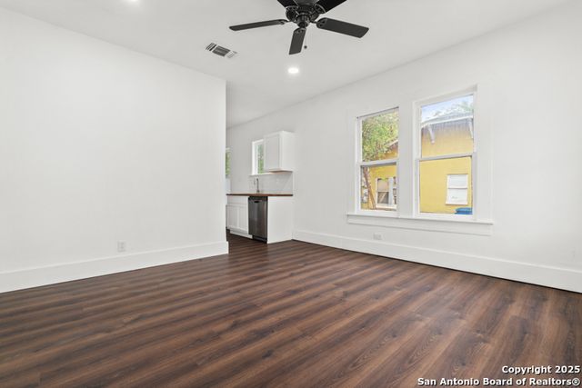 1734 Thorain, San Antonio, TX 78201