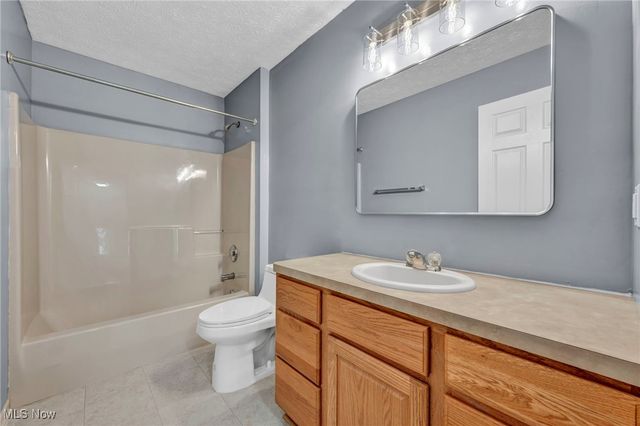 9642 Sunray Drive, Olmsted Twp, OH 44138