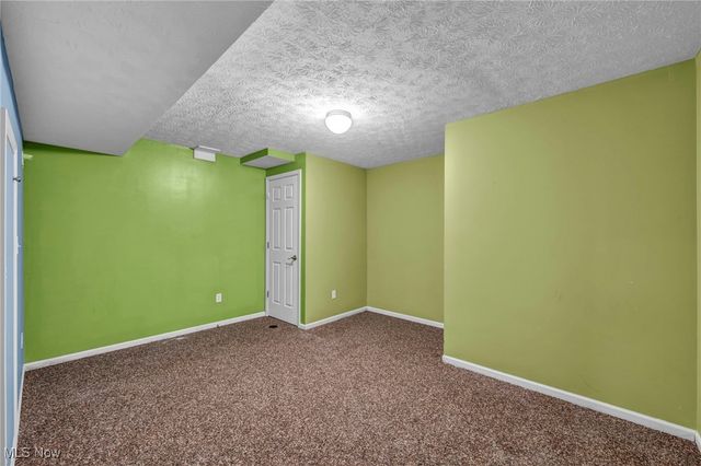 9642 Sunray Drive, Olmsted Twp, OH 44138