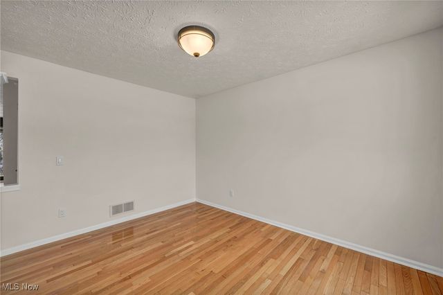 9642 Sunray Drive, Olmsted Twp, OH 44138