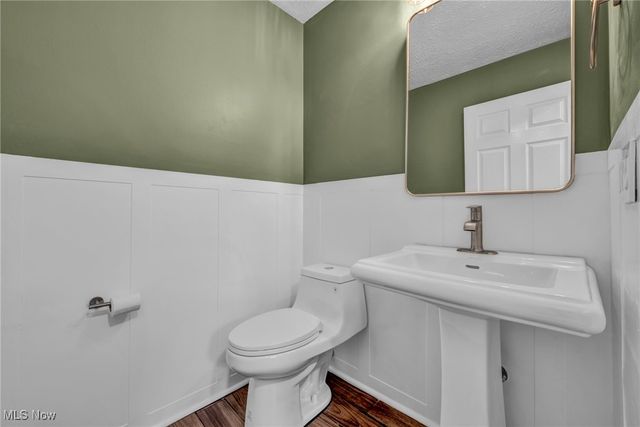 9642 Sunray Drive, Olmsted Twp, OH 44138