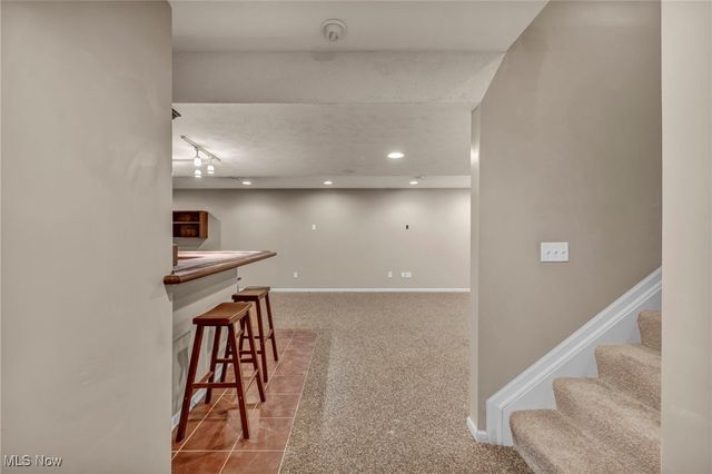 9642 Sunray Drive, Olmsted Twp, OH 44138