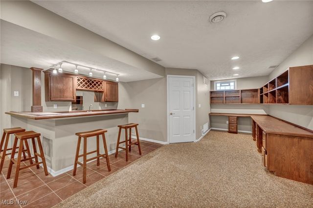 9642 Sunray Drive, Olmsted Twp, OH 44138