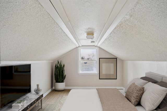 2057 Maple Street, Des Moines, IA 50317